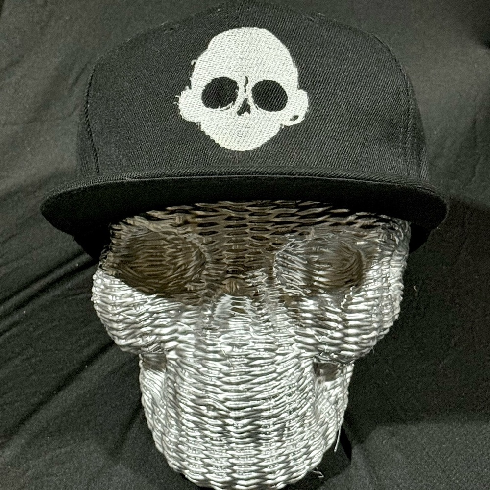 New Glory; Black Sleestack Skull Embroidered Flat Brim SnapBack